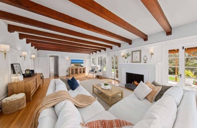 Timeless Retreat - Pool | Fire Pit | Family Haven