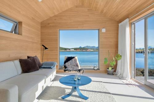 Tiny Cabin In Vesterålen