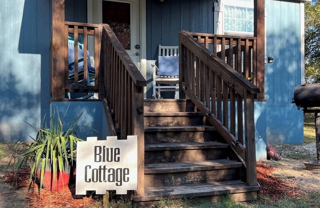 Tiny Cottage with Pickleball and Pet Friendly