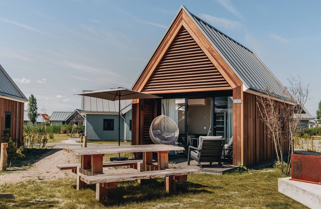 Tiny House in Zeeland near Nieuwvliet Beach