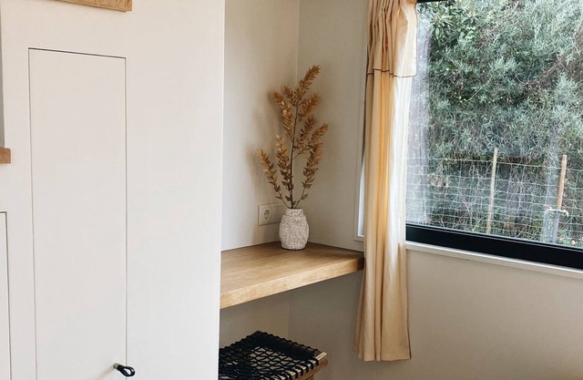 Tiny House: Oranges, Olives and Figs in Nature