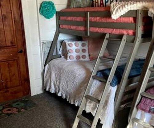 Tiny Quaint Rental Perfect for a Small Family Escape in Texas