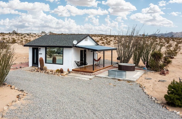 TinyHomeRetreat : HotTub, ColdPlunge w Scenic Road