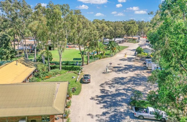 Torrumbarry Weir Holiday Park