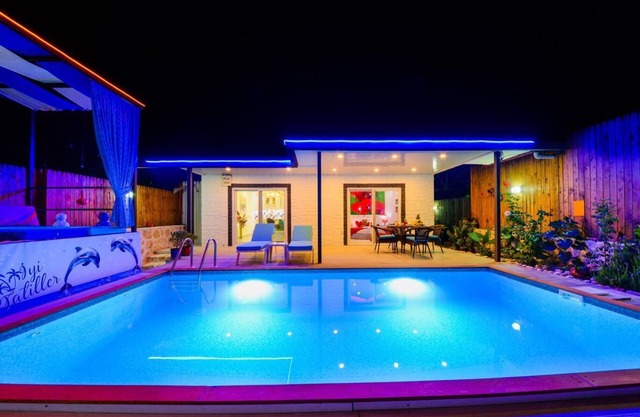 Totally Private Honeymoon Villa with Secluded Pool in Peaceful Village Setting.