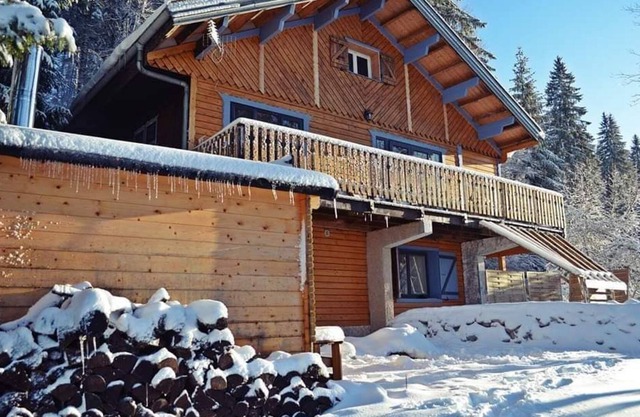 Traditional chalet, freshly renovated - at the foot of the alpine and cross-country ski slopes