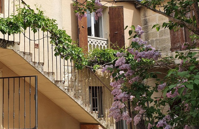 Traditional house in the heart of a typical southern village 30 minutes from the sea.