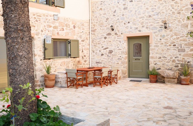 Traditional Stone Villa - Priotissa