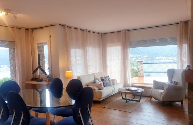 Tramuntana, casa amb bones vistes a mar, T