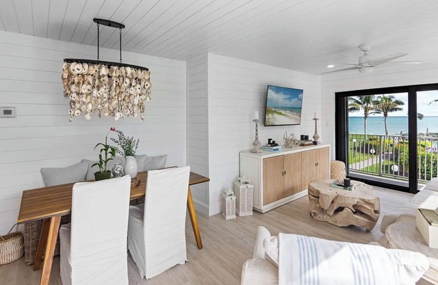 Tranquil 2-bedroom oceanfront condo with in Vero Beach