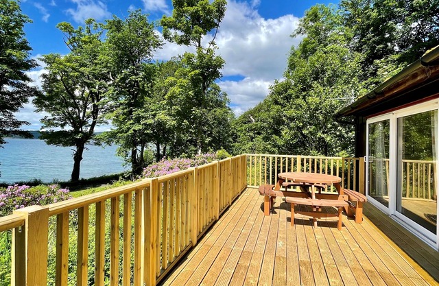 Tranquil location, waterside, pet friendly