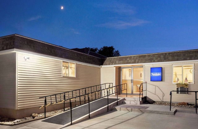Travelodge by Wyndham Edgemont