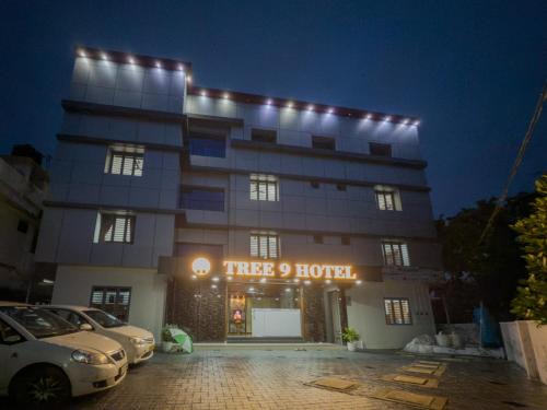 TREE 9 Lounge -Cochin Airport