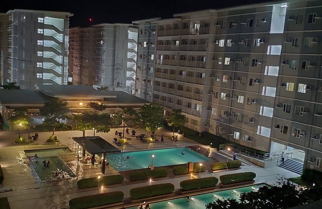 Trees Residences by Jhoy