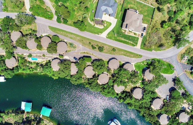 Treetop Bungalow - shared community Pool/Hot Tub #18