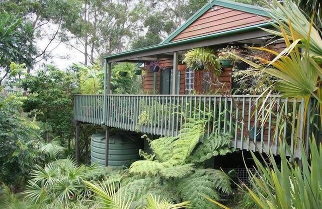 "Treetops" at South Durras