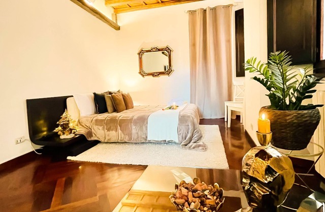 Trevi Fountain Stylish Guesthouse