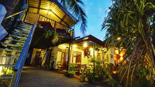 Triangle Home Stay