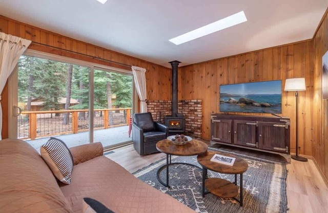 Triple C, Private Hot Tub, Dog-Friendly