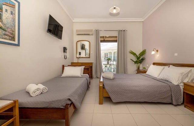Triple Room - Sofia's Hotel