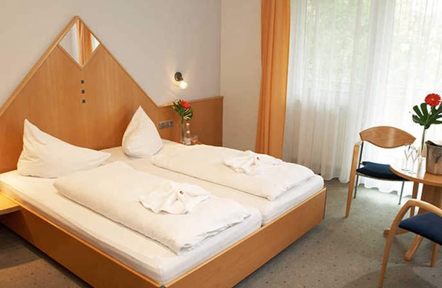 Triple room with toilet and shower incl. Breakfast - Hotel Restaurant Löwen