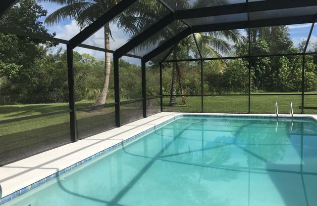 Tropical escape in Stuart