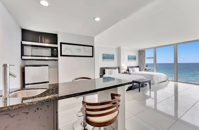 Tropical Retreat! Luxurious Stay with Pool, Spa & Yoga by the Sea