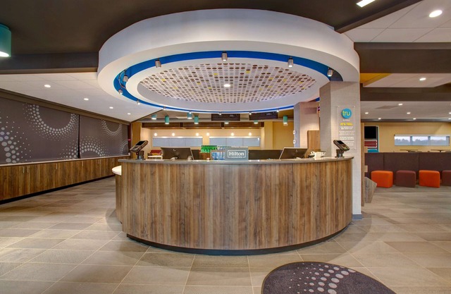 Tru by Hilton Alcoa Knoxville Airport