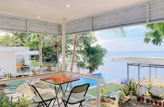 Tulang Diot View and Turtle Haven