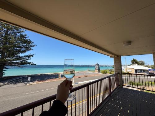 Tumby Bay Hotel Seafront Apartments
