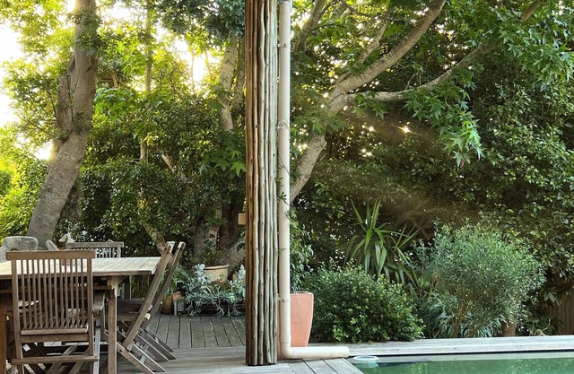 Turquoise Hideaway, a tranquil 3-bedroom home, with WiFi, in Noordhoek Cape Town