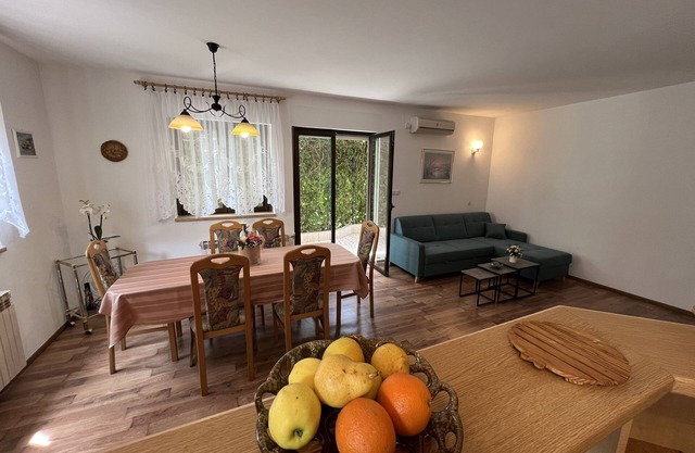 Two bedroom apartment with terrace Dramalj, Crikvenica (A-23261-a)