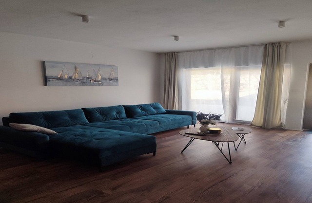Two bedroom apartment in Karlobag