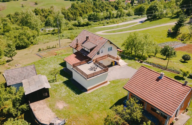 Two bedroom apartment with terrace Seliste Dreznicko, Plitvice (A-23993-a)