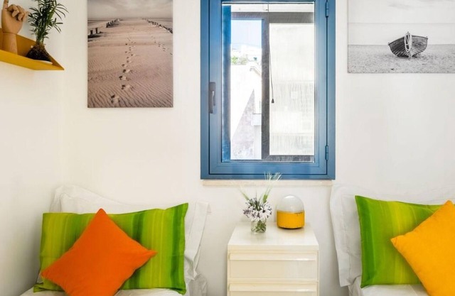Two bedroom apartment with parking 100 meters from the sea