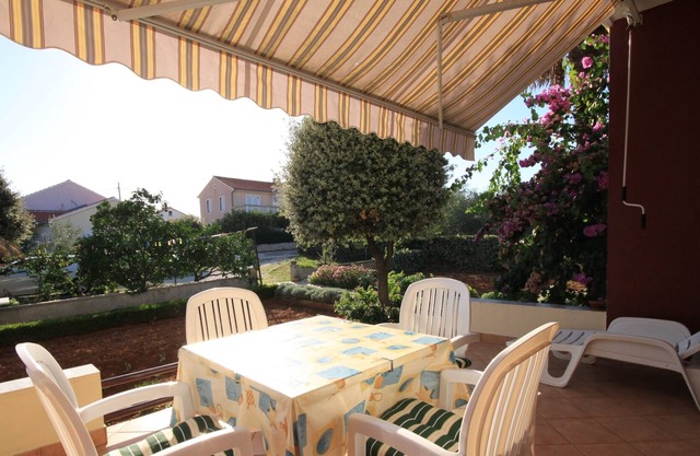 Two bedroom apartment with terrace Ugljan (A-348-a)