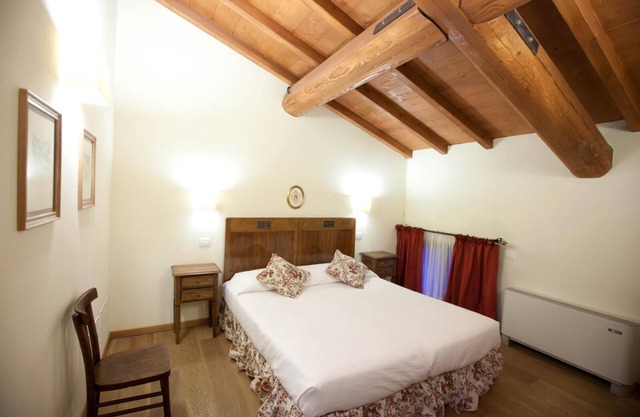TWO BEDROOMS APARTMENT 1ST FLOOR