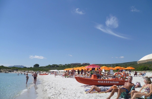 Two-room apartment in Sardinia at the beginning of the Costa Smeralda. Hilltop village.