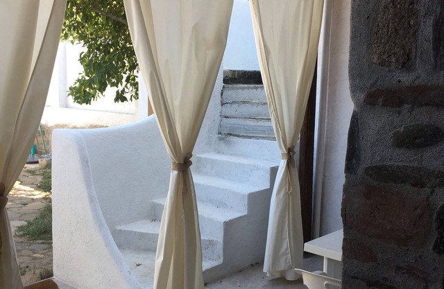 Two-room apartment in typical Sardinian courtyard (Kelu portion) Iun Q0467