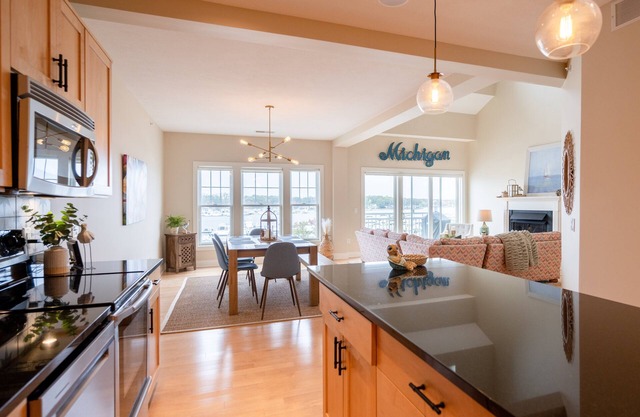 Two Story Upscale Condo w/Amazing Lake Views