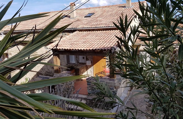 Typical Corsican house in the mountains - sleeps 8 - Comfortable -