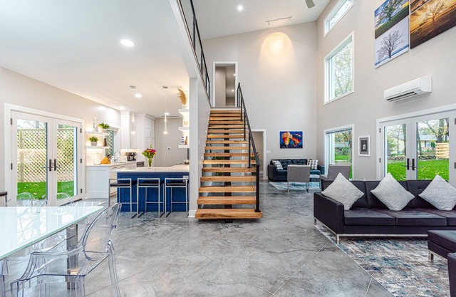 Ultramodern Net-Zero Briarwood Estate heart of Columbia MO