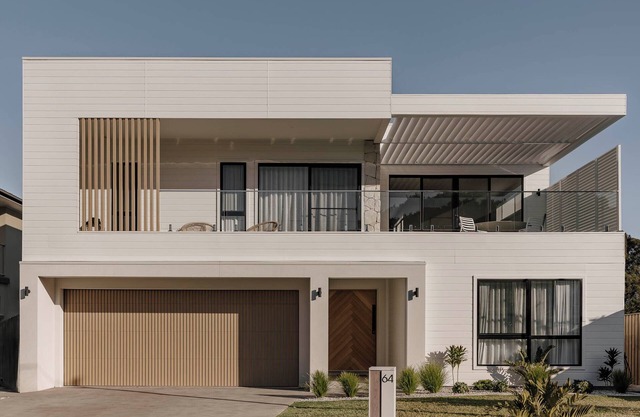 Uma on Werri, Gerringong - Heated pool/spa, beachfront, luxury, aircon, playroom