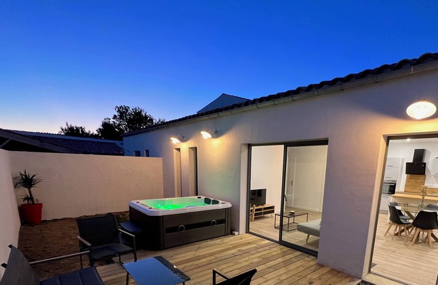Un Cocon Climatisé Avec Jacuzzi