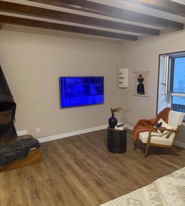 Un studio a deux pas de lautoroute