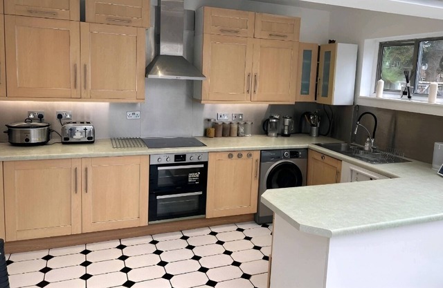 Under the Influence Annex Sleeps 4