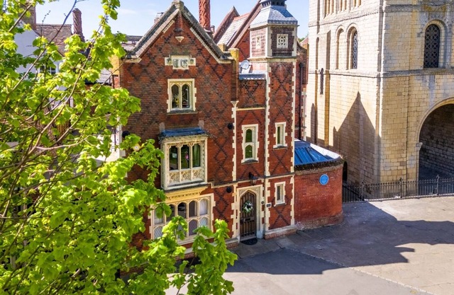 Unique Iconic Townhouse within Central Cathedral Quarter