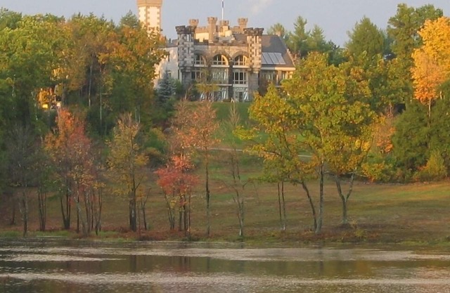 Unique Luxurious Gothic Castle, gorgeous views of lake/mountain 500 acre estate!