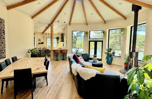 Unique Luxury home downtown near Eldora Ski Resort