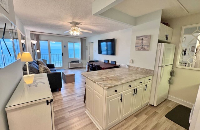 Unit 604 - Unit 604 - Modern Beach Vibes Oceanfront Living